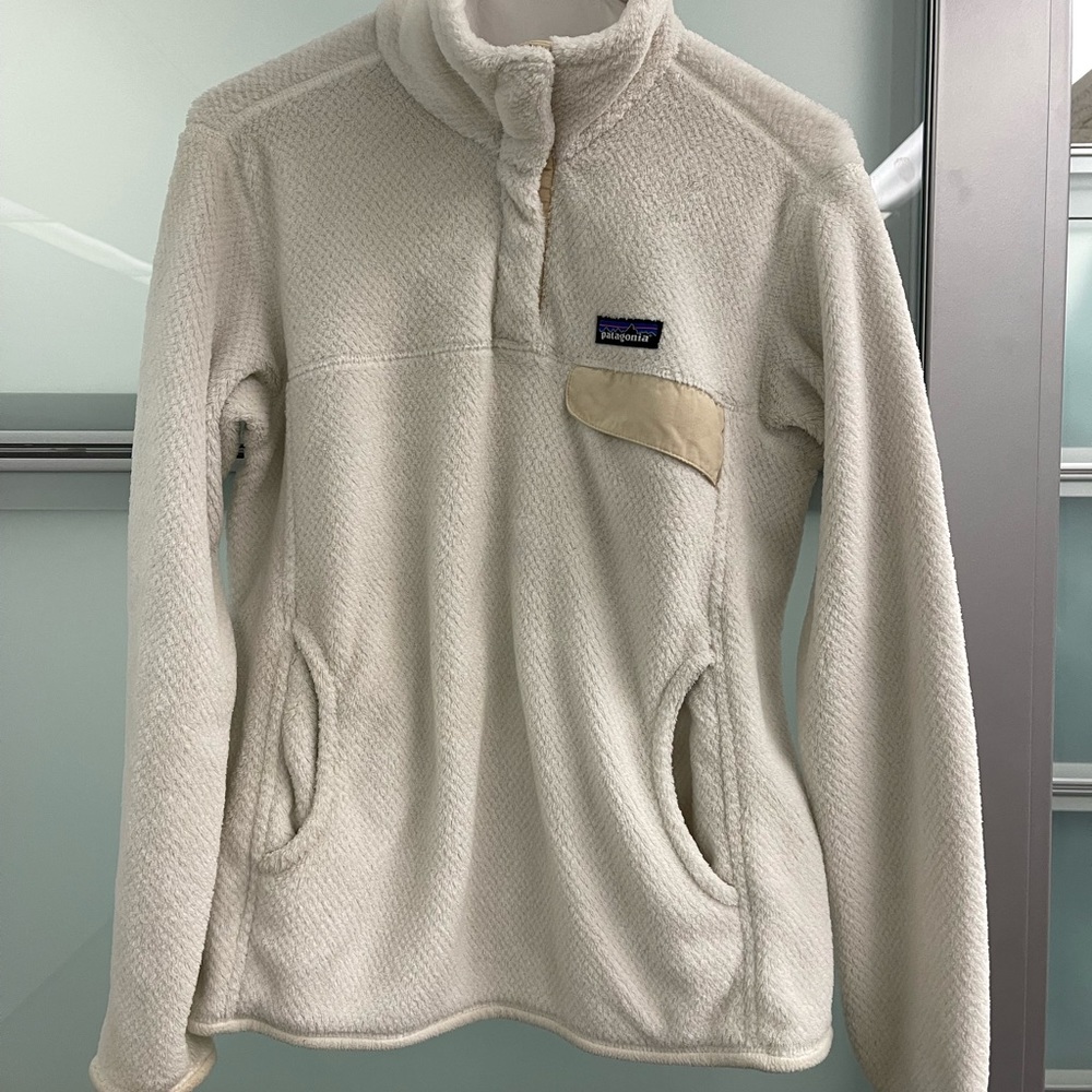 Women’s Patagonia jacket - Picture 3 of 3